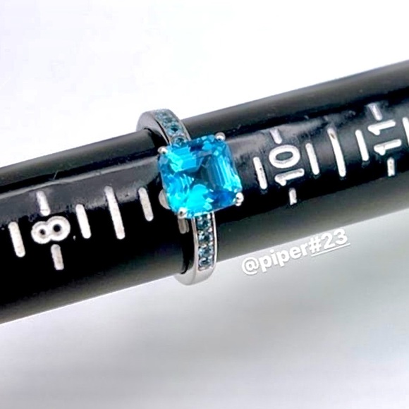 Brazilian Blue Topaz 2 1/2-carat Gemstone Sterling Silver Ring -size 9 - Picture 11 of 11